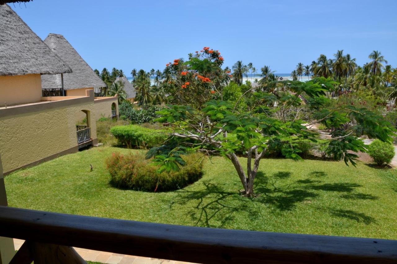 Neptune Pwani Beach Resort & Spa Zanzibar Kiwengwa  Exterior photo