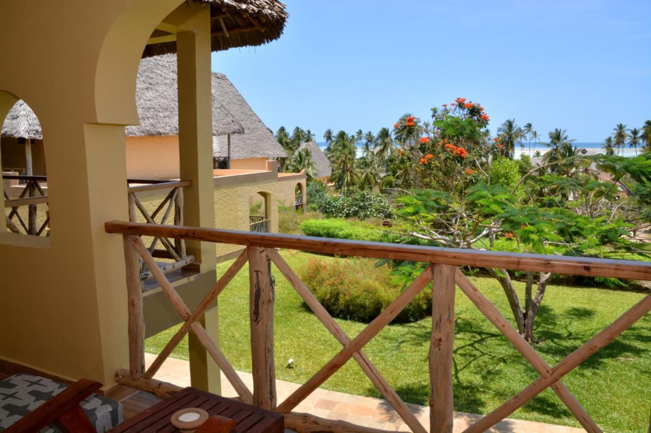 Neptune Pwani Beach Resort & Spa Zanzibar Kiwengwa  Exterior photo