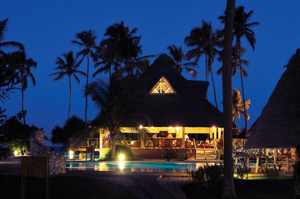 Neptune Pwani Beach Resort & Spa Zanzibar Kiwengwa  Exterior photo